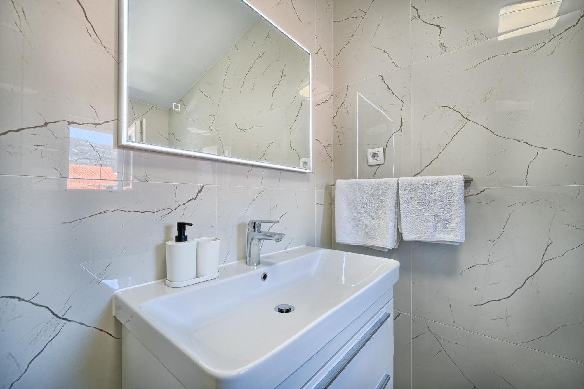 3Rd Floor Apartman Kastela Luaran gambar